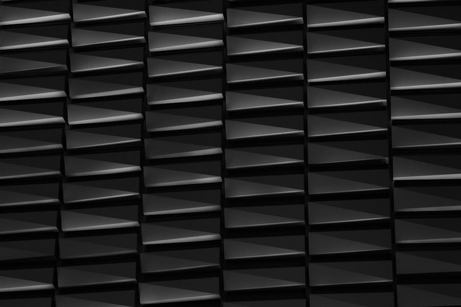 Bir işçi 3D yazıcıyla dış cephe kaplama elemanlarını inceliyor